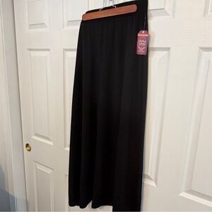 Faded Glory Basic Black Long Women's Skirt 3x elastic waist. NWT